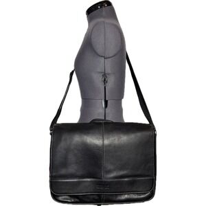 Kenneth Cole Reaction Black Leather Messenger Bag Laptop Crossbody 524545